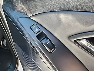 Used 2011 Hyundai Ix35 Premium White - Interior and Exterior details 12