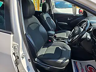Used 2011 Hyundai Ix35 Premium White - Interior and Exterior details 13