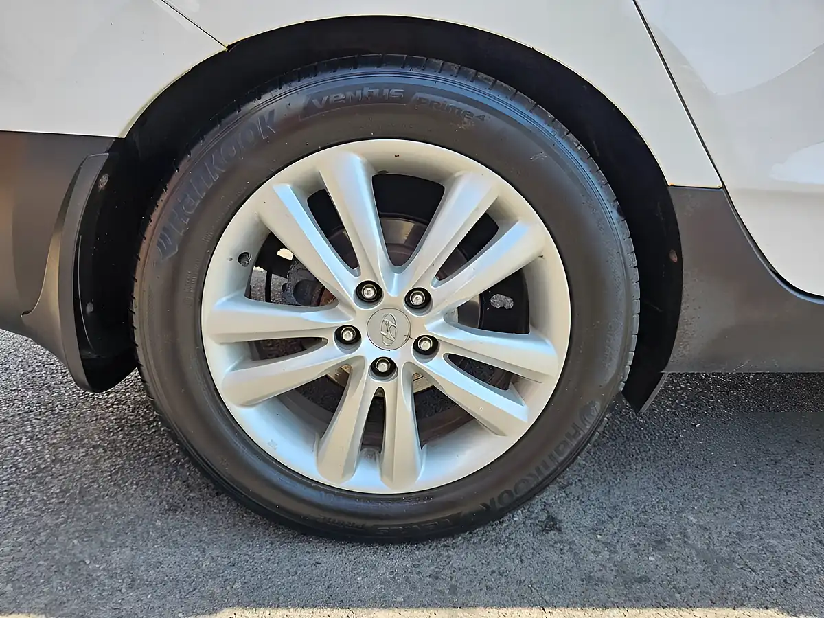 Used 2011 Hyundai Ix35 Premium White - Interior and Exterior details 20