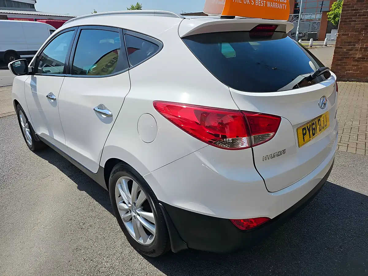 Used 2011 Hyundai Ix35 Premium White - Interior and Exterior details 3