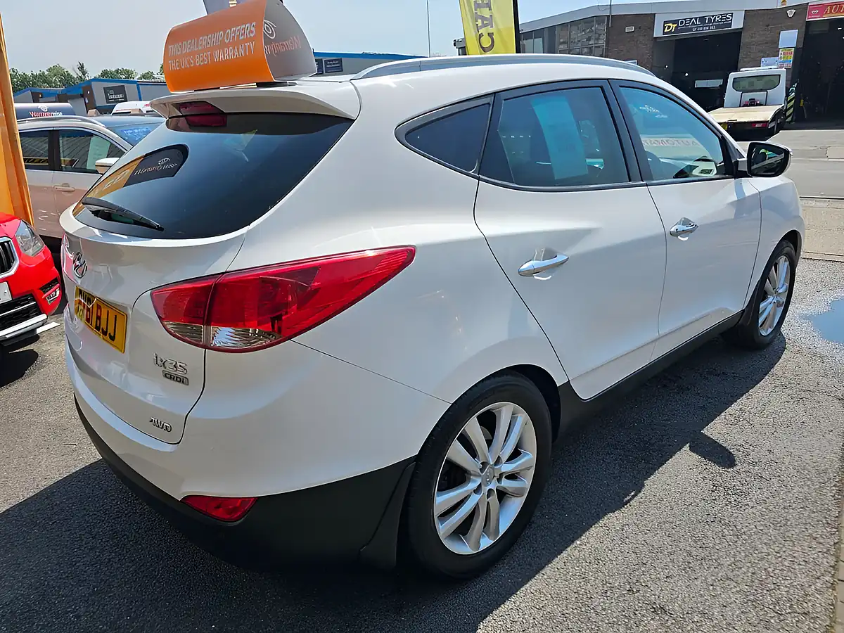 Used 2011 Hyundai Ix35 Premium White - Interior and Exterior details 4