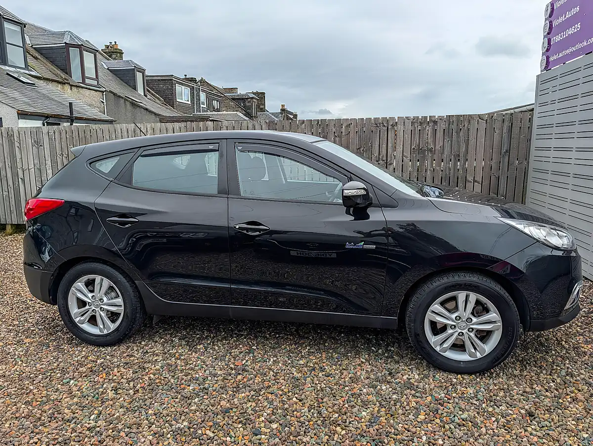Used 2011 Hyundai IX35 Style Black - Interior and Exterior details 10