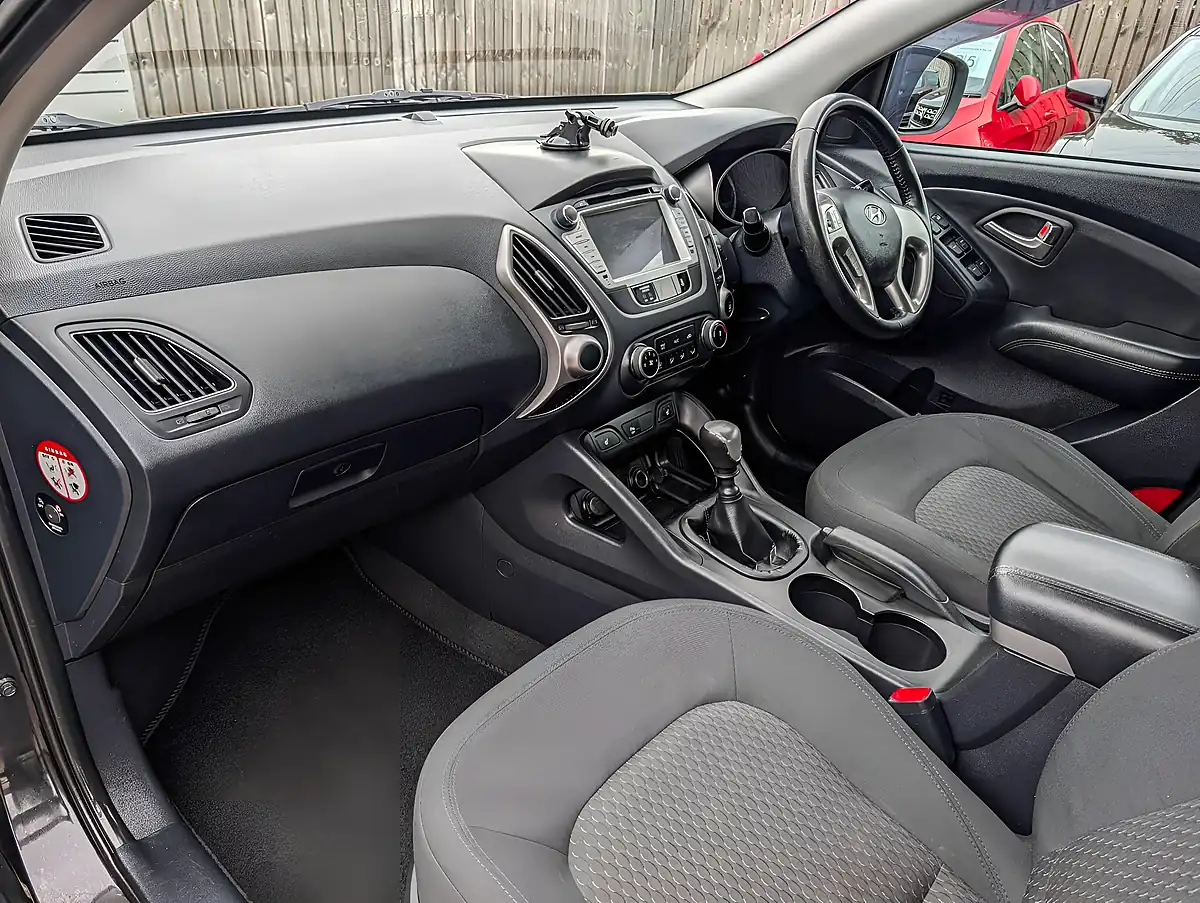Used 2011 Hyundai IX35 Style Black - Interior and Exterior details 11