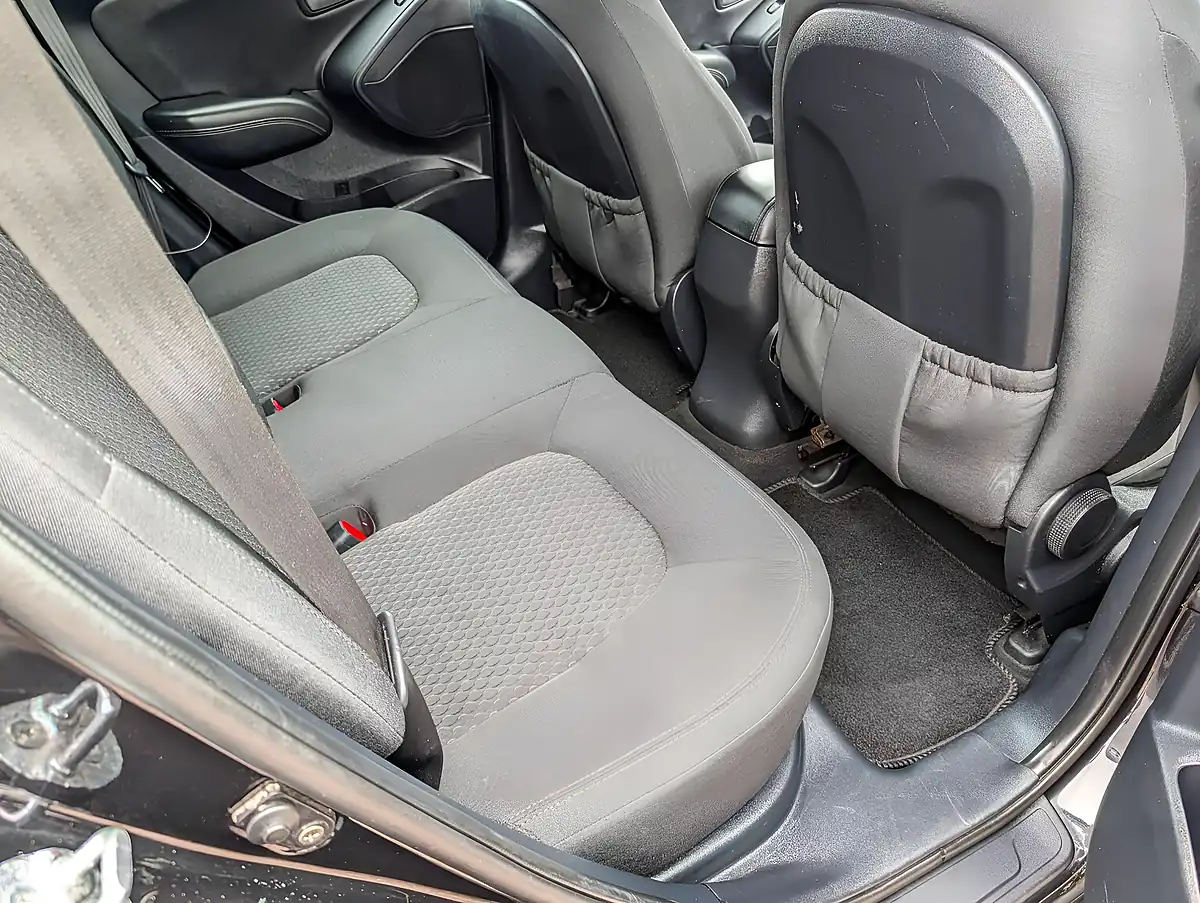 Used 2011 Hyundai IX35 Style Black - Interior and Exterior details 13