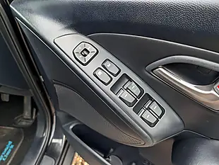 Used 2011 Hyundai IX35 Style Black - Interior and Exterior details 14