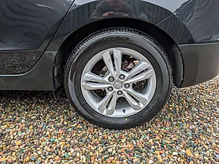 Used 2011 Hyundai IX35 Style Black - Interior and Exterior details 16