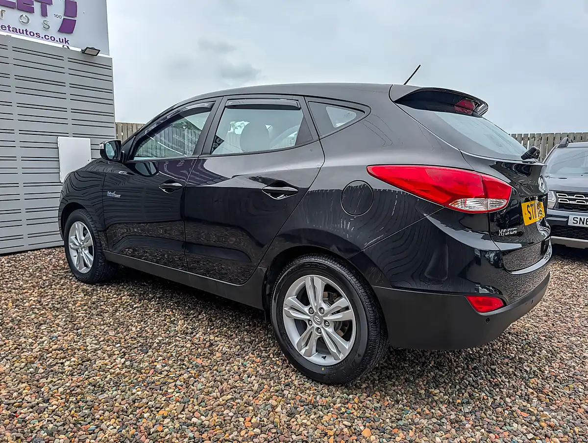 Used 2011 Hyundai IX35 Style Black - Interior and Exterior details 8