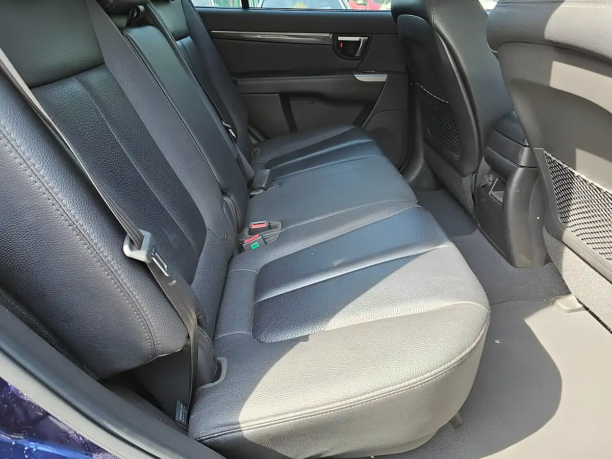 Used 2011 Hyundai Santa Fe Premium Blue - Interior and Exterior details 11