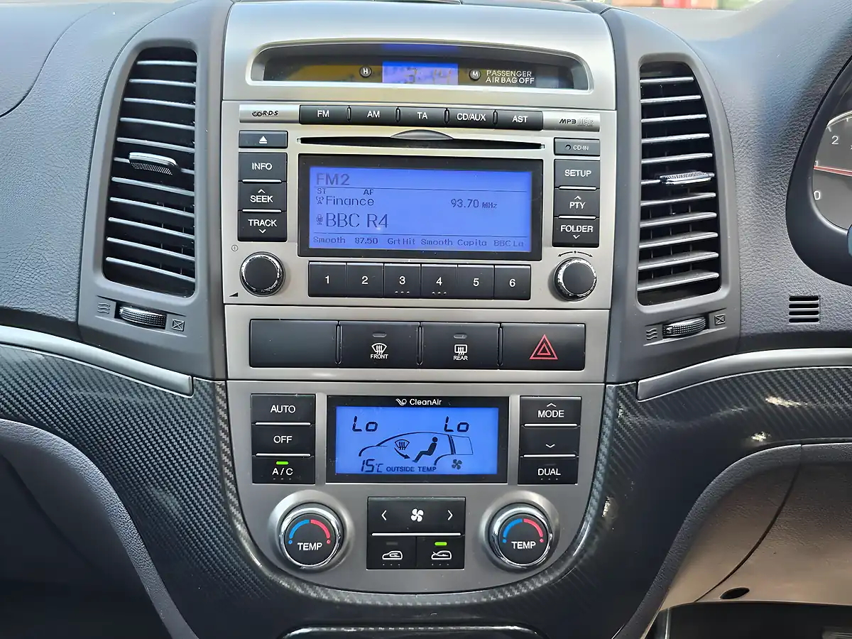 Used 2011 Hyundai Santa Fe Premium Blue - Interior and Exterior details 18