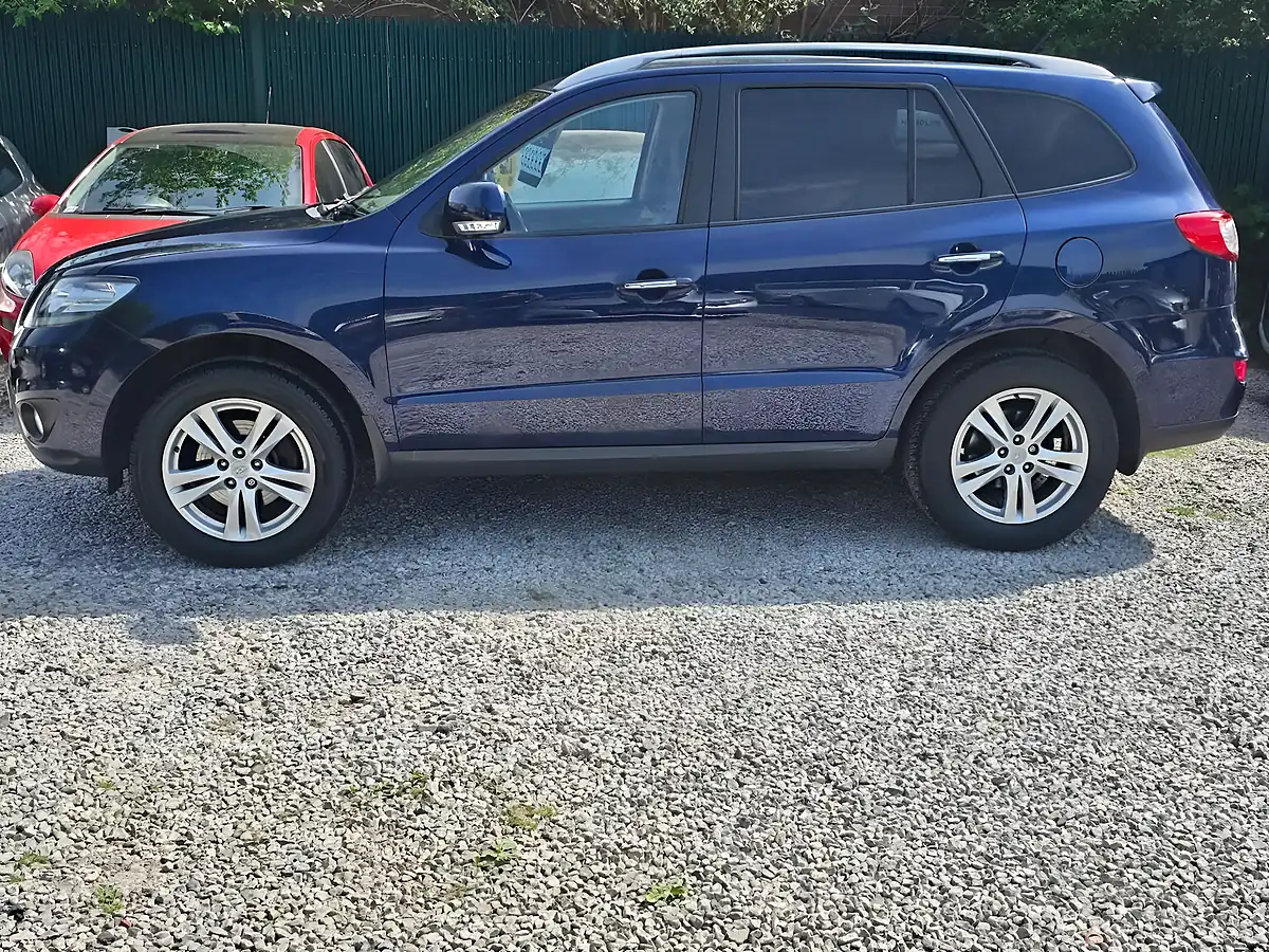 Used 2011 Hyundai Santa Fe Premium Blue - Interior and Exterior details 6