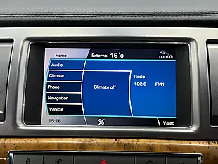Used 2011 Jaguar Xf Luxury Grey - Interior and Exterior details 17