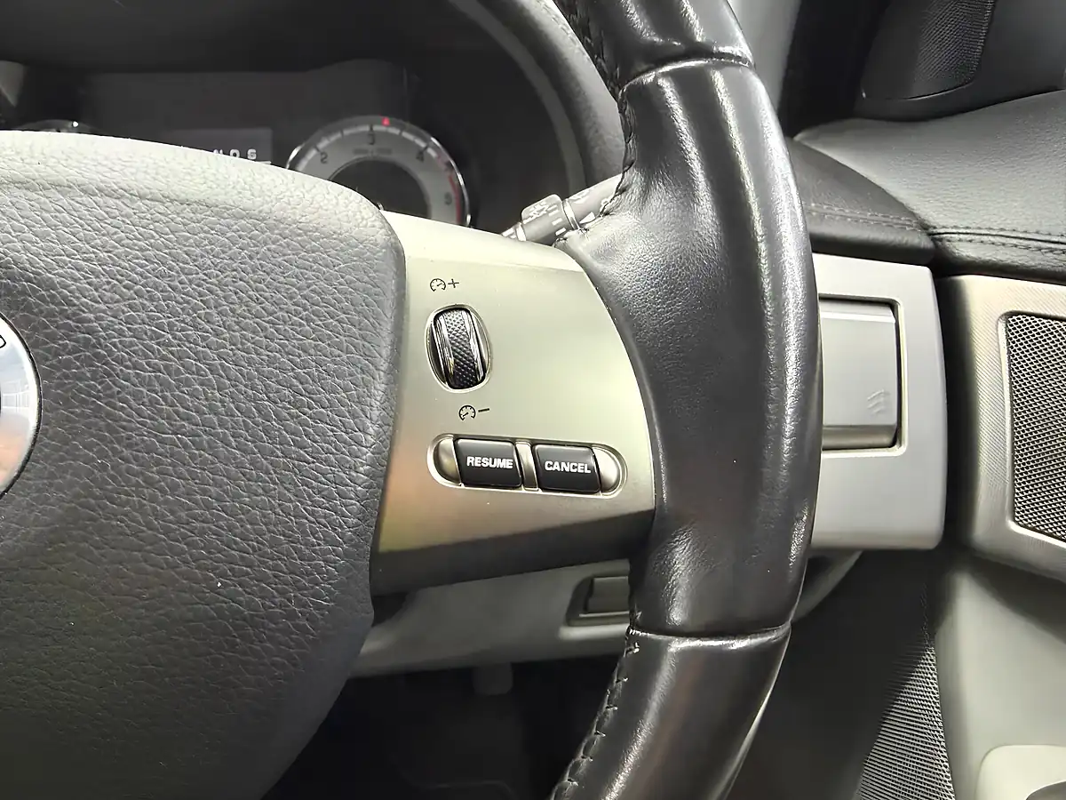 Used 2011 Jaguar Xf Luxury Grey - Interior and Exterior details 19