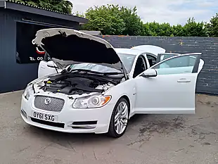 Used 2011 Jaguar Xf Luxury White - Interior and Exterior details 10