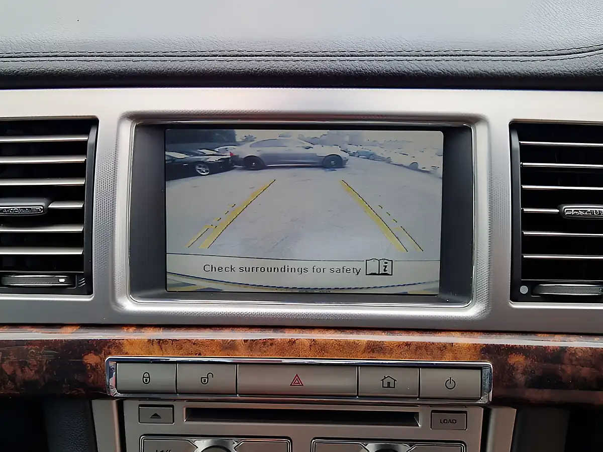Used 2011 Jaguar Xf Luxury White - Interior and Exterior details 20