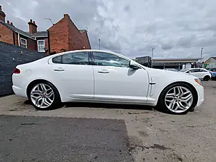 Used 2011 Jaguar Xf Luxury White - Interior and Exterior details 7