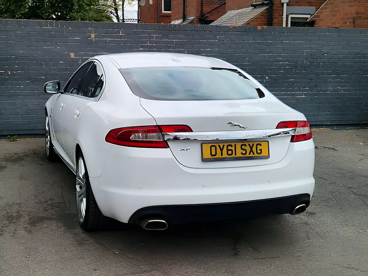 Used 2011 Jaguar Xf Luxury White - Interior and Exterior details 8