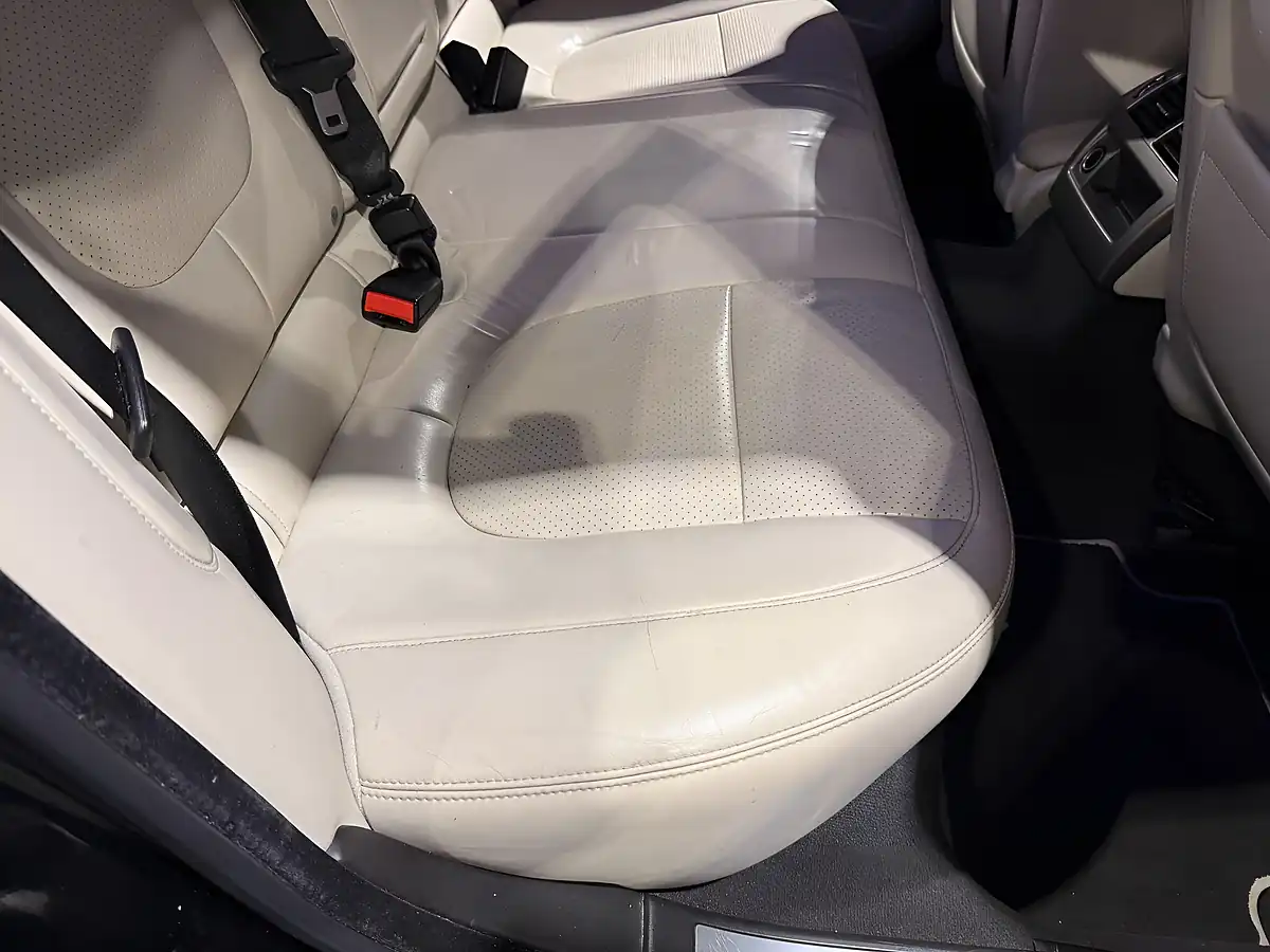 Used 2011 Jaguar Xf Portfolio Black - Interior and Exterior details 14