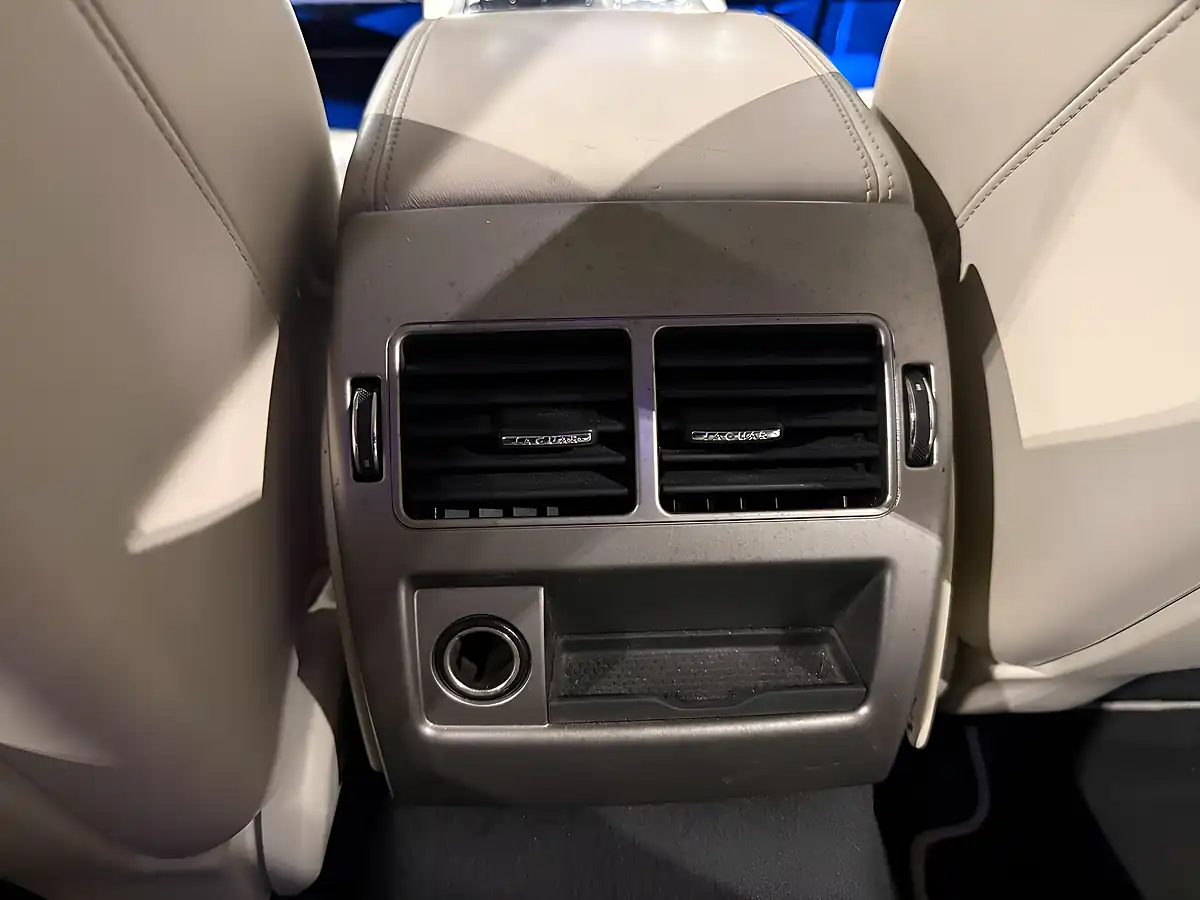 Used 2011 Jaguar Xf Portfolio Black - Interior and Exterior details 16