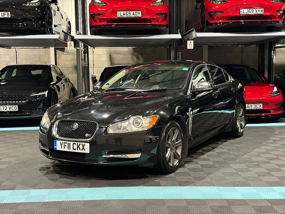 Used 2011 Jaguar Xf Portfolio Black - Interior and Exterior details 3
