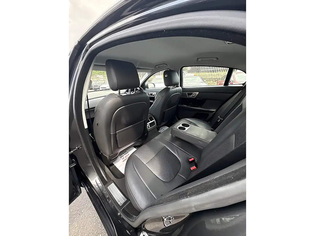Used 2011 Jaguar Xf Premium Luxury Grey - Interior and Exterior details 20