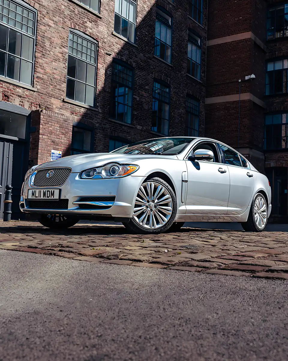 Used 2011 Jaguar Xf Premium Luxury Silver - Interior and Exterior details 3