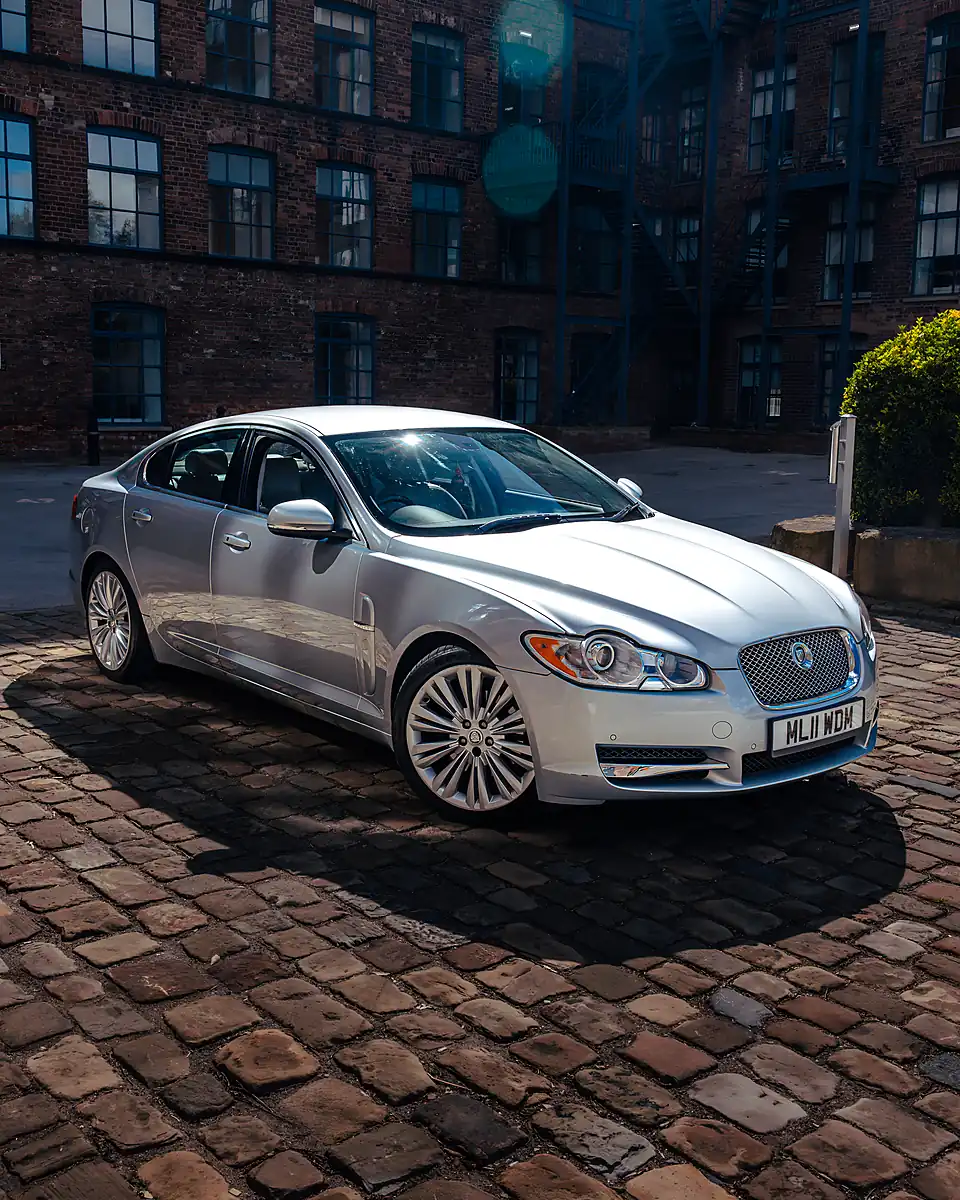 Used 2011 Jaguar Xf Premium Luxury Silver - Interior and Exterior details 4