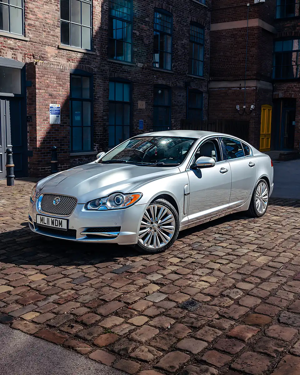 Used 2011 Jaguar Xf Premium Luxury Silver - Interior and Exterior details 5