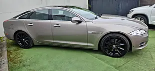 Used 2011 Jaguar Xj Luxury Grey - Interior and Exterior details 5