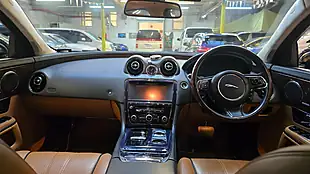 Used 2011 Jaguar Xj Lwb Black - Interior and Exterior details 4