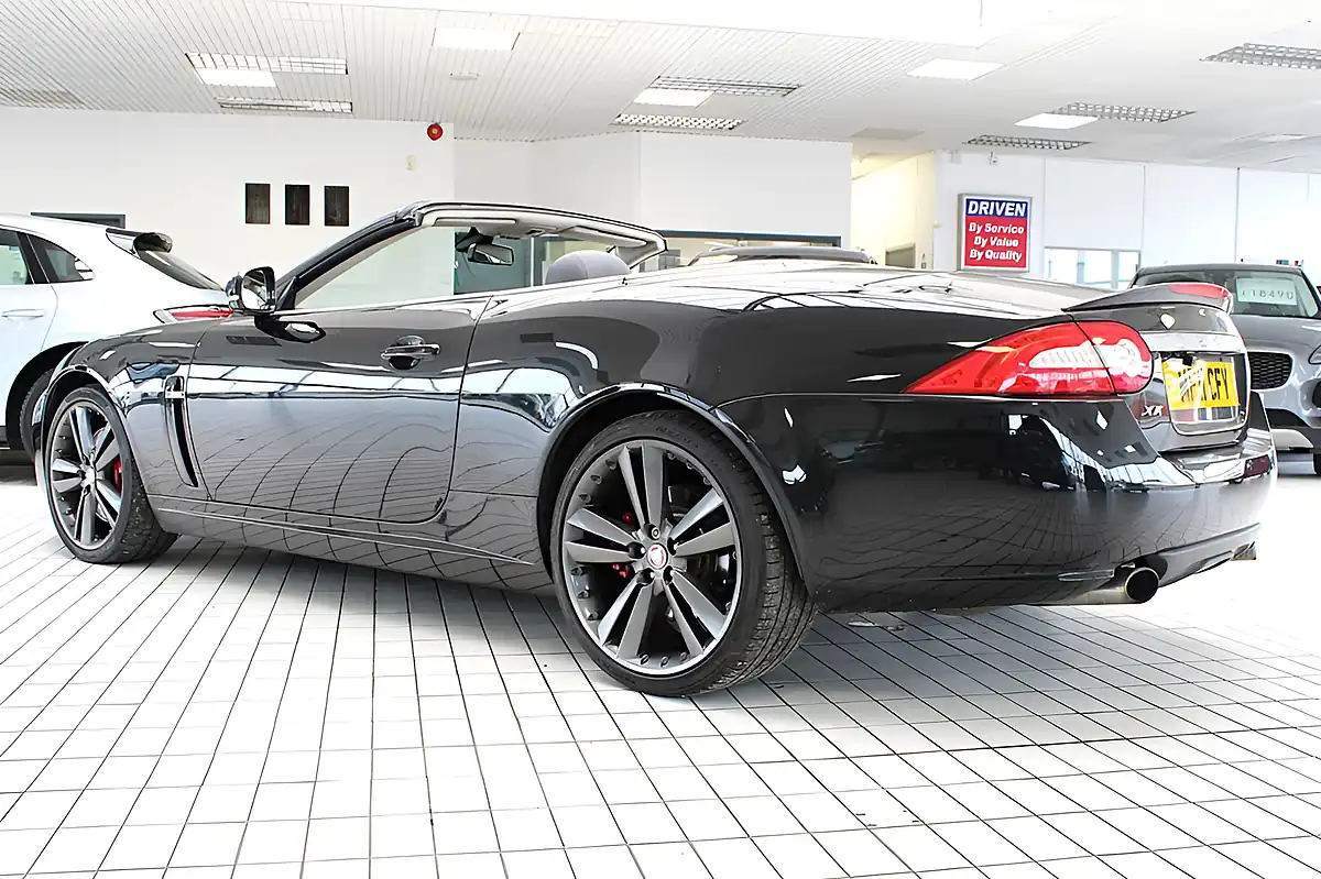 Used 2011 Jaguar Xk Black - Interior and Exterior details 18