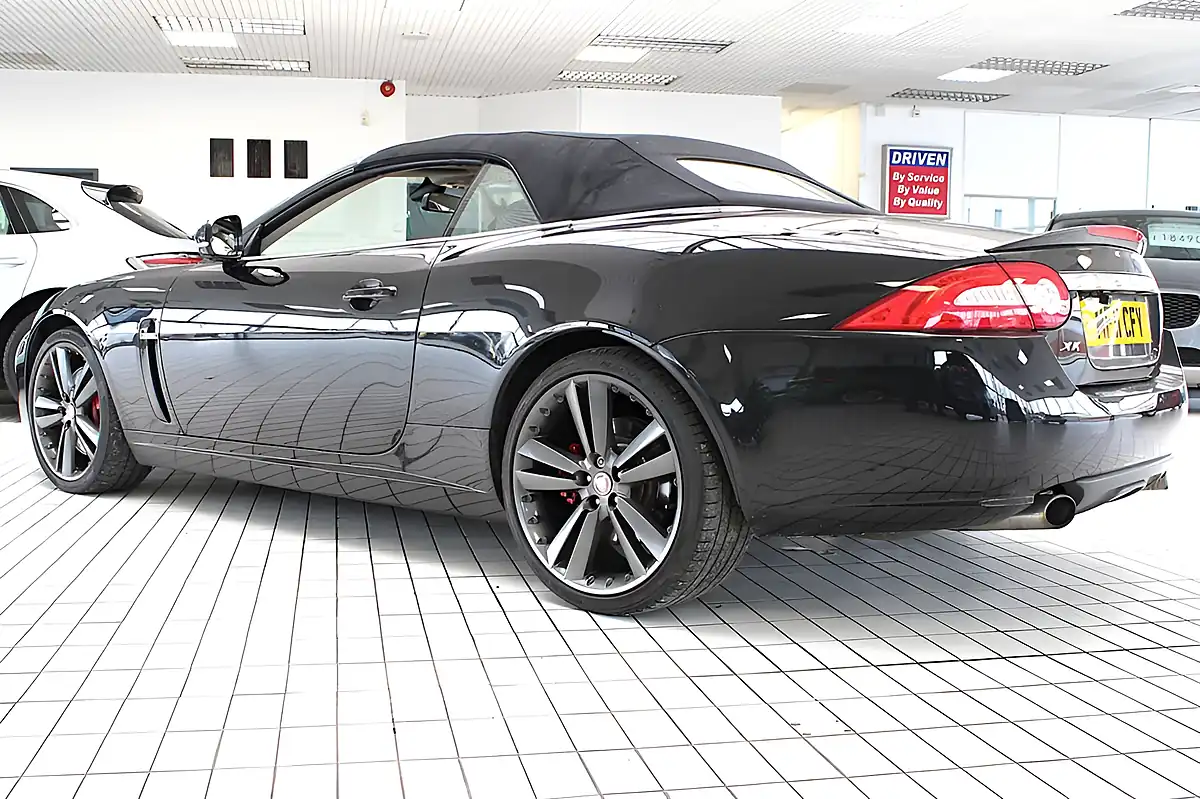 Used 2011 Jaguar Xk Black - Interior and Exterior details 19