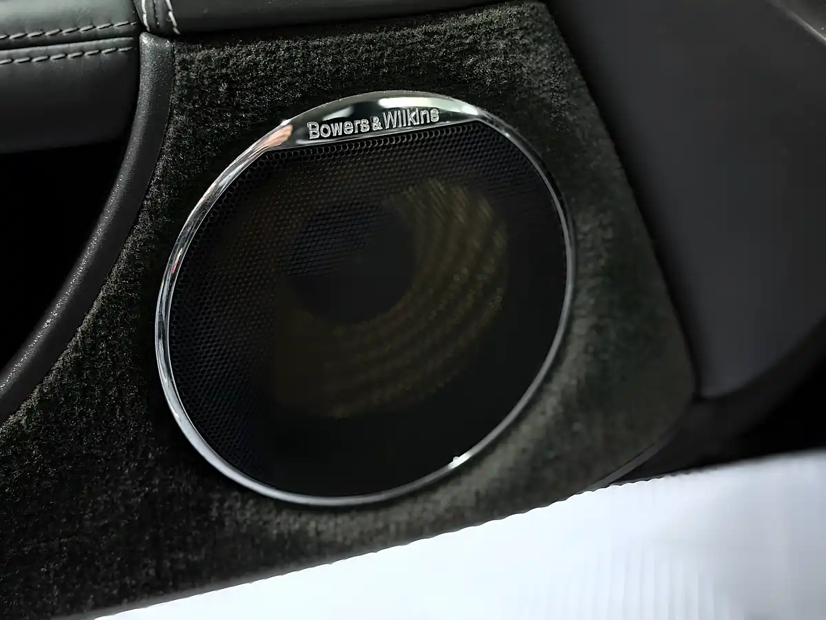 Used 2011 Jaguar Xkr Coupe Black - Interior and Exterior details 19