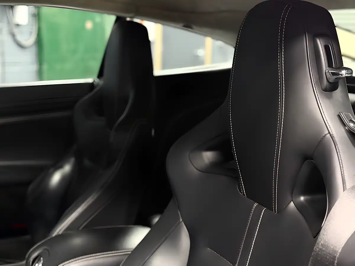 Used 2011 Jaguar Xkr Coupe Black - Interior and Exterior details 3
