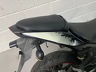 Used 2011 Kawasaki Ninja 250 Se Pearl White & Ebony - Interior and Exterior details 12
