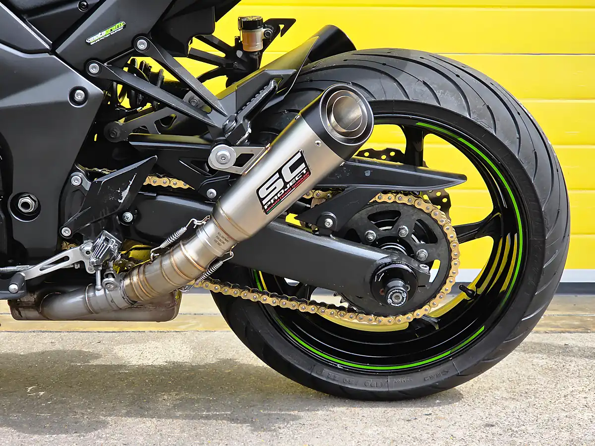 Used 2011 Kawasaki Z1000 Sc Project Green - Interior and Exterior details 18