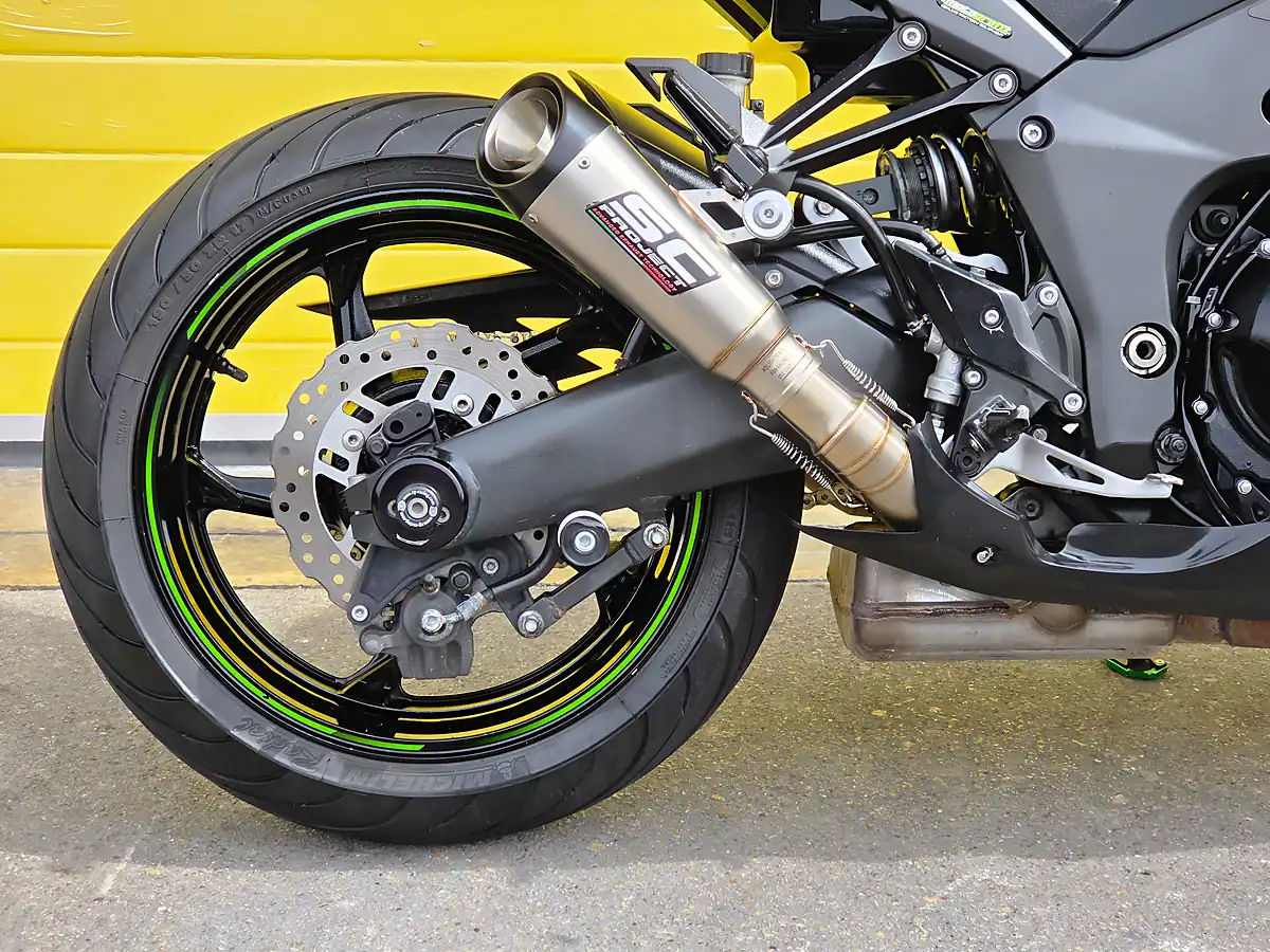 Used 2011 Kawasaki Z1000 Sc Project Green - Interior and Exterior details 8
