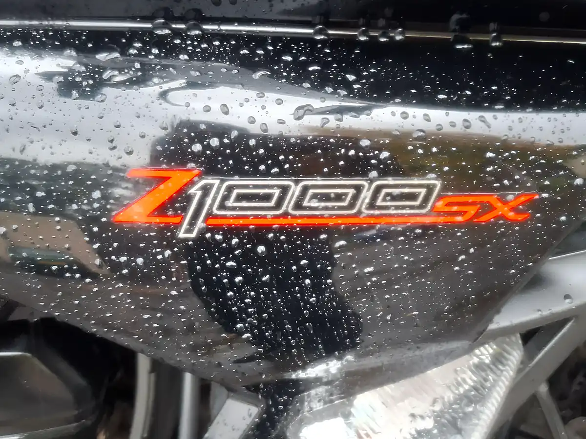 Used 2011 Kawasaki Z1000 Sx Black - Interior and Exterior details 14