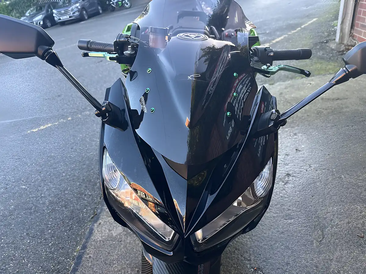 Used 2011 Kawasaki Z1000SX Tourer - Interior and Exterior details 10