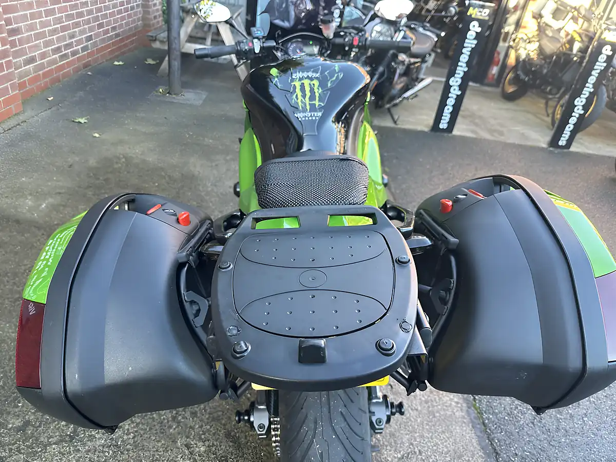 Used 2011 Kawasaki Z1000SX Tourer - Interior and Exterior details 20
