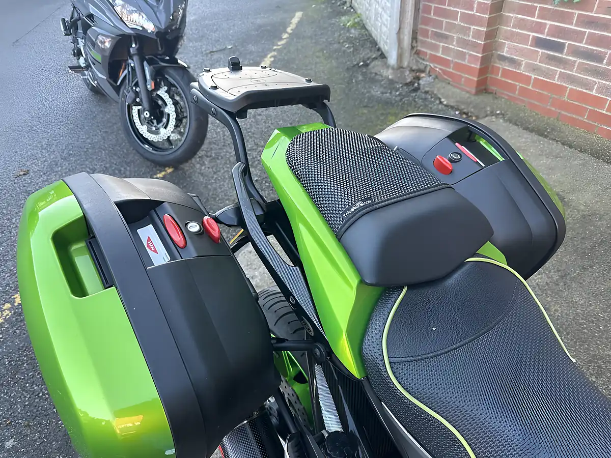 Used 2011 Kawasaki Z1000SX Tourer - Interior and Exterior details 5
