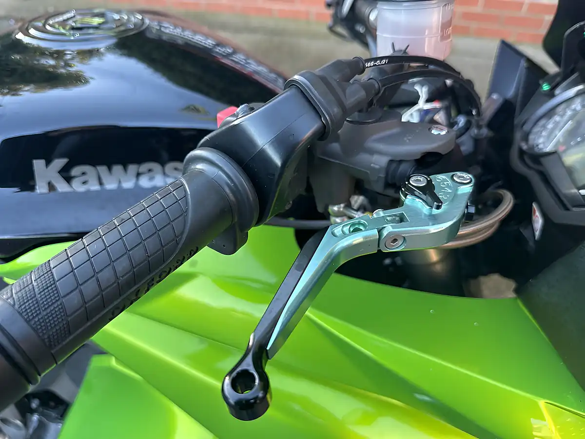 Used 2011 Kawasaki Z1000SX Tourer - Interior and Exterior details 9
