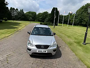 Used 2011 Kia Carens Silver - Interior and Exterior details 11