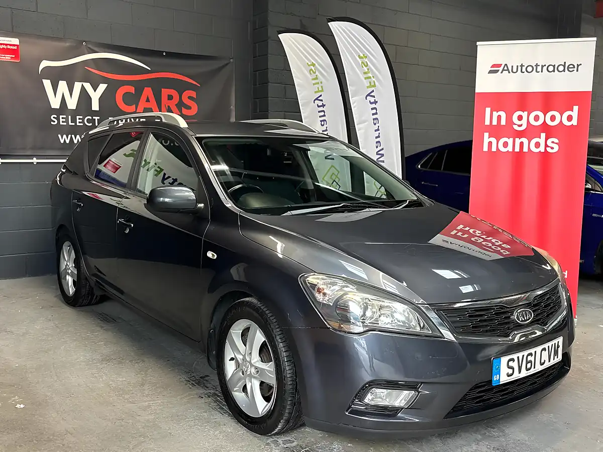Used 2011 Kia Ceed 2 Sports Wagon Grey - Interior and Exterior details 5