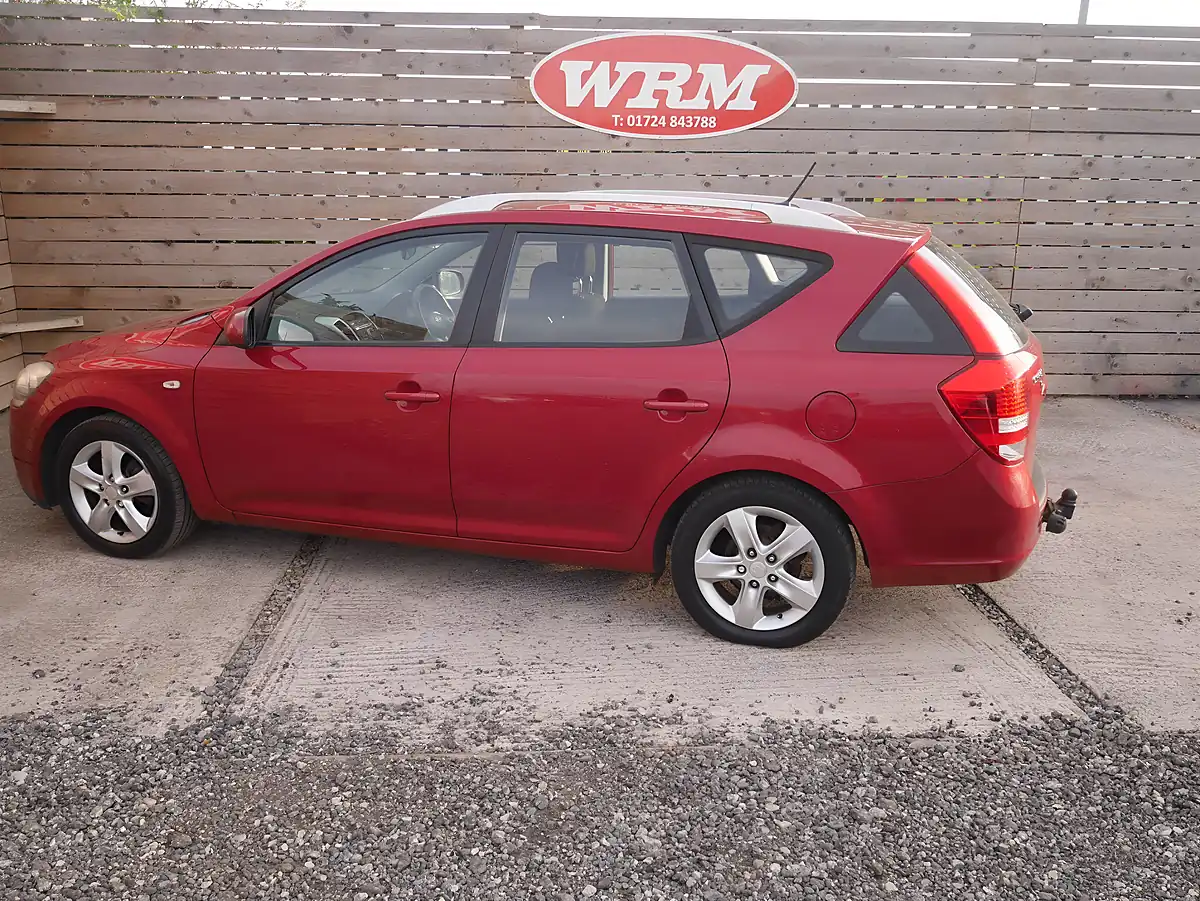 Used 2011 Kia Ceed Ecodynamics 2 Sports Wagon Infra Red - Interior and Exterior details 7
