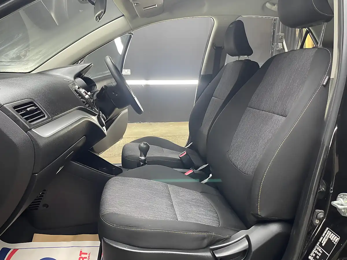 Used 2011 Kia Picanto 1 Black - Interior and Exterior details 19