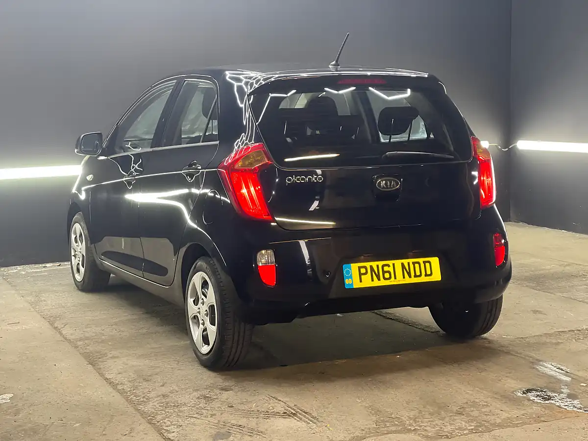 Used 2011 Kia Picanto 1 Black - Interior and Exterior details 8