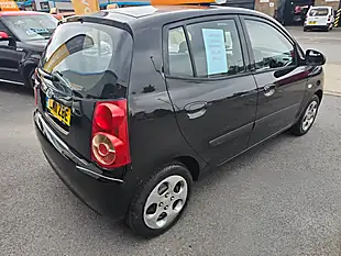 Used 2011 Kia Picanto Domino Black - Interior and Exterior details 4