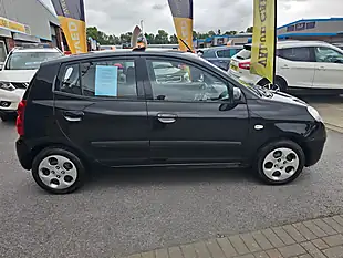 Used 2011 Kia Picanto Domino Black - Interior and Exterior details 5