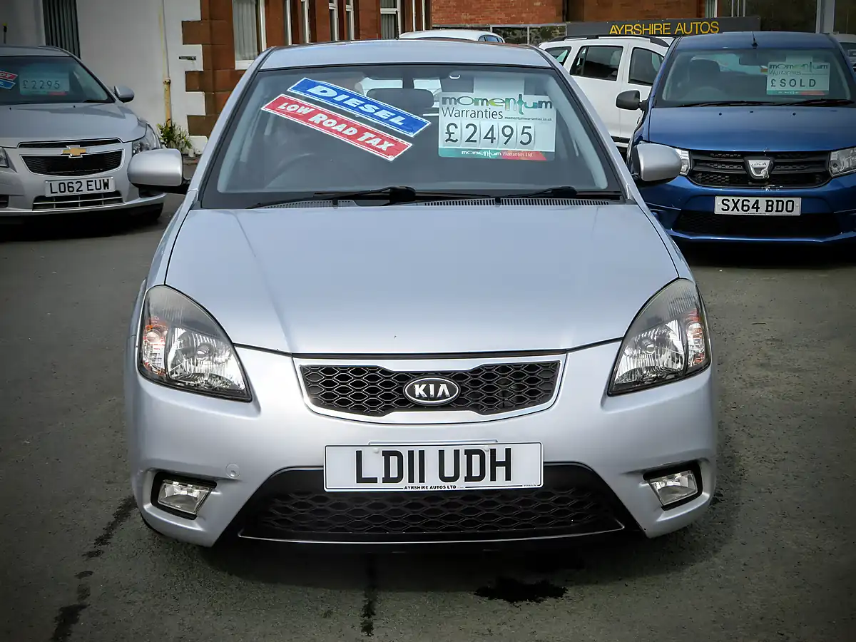 Used 2011 Kia Rio 2 Metallic Silver - Interior and Exterior details 10