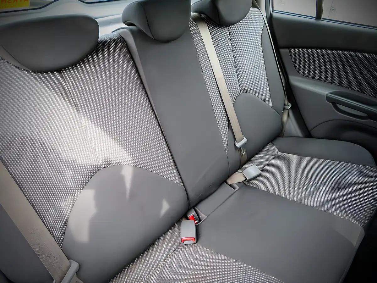 Used 2011 Kia Rio 2 Metallic Silver - Interior and Exterior details 11